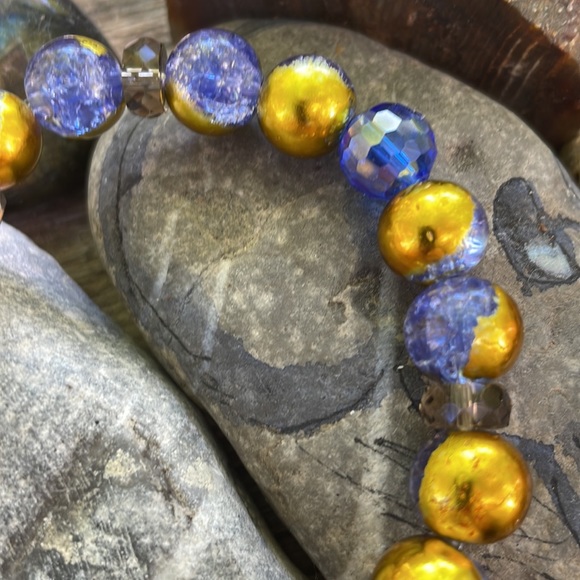 Handmade All Upcycled Boho Glam Bead Bracelet w Silvertone Periwinkle Charm 💫 - Picture 3 of 4